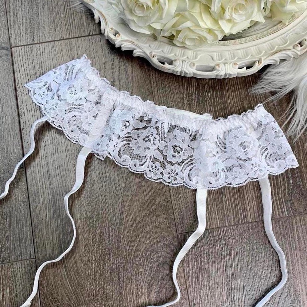 SOLD Vintage Christian Dior White Lace Garter Belt XS/S